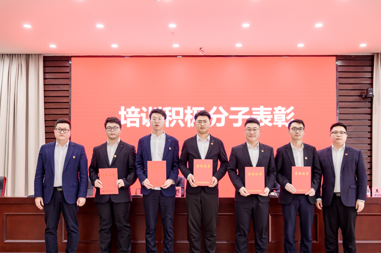 1618795722221630.png blob.png